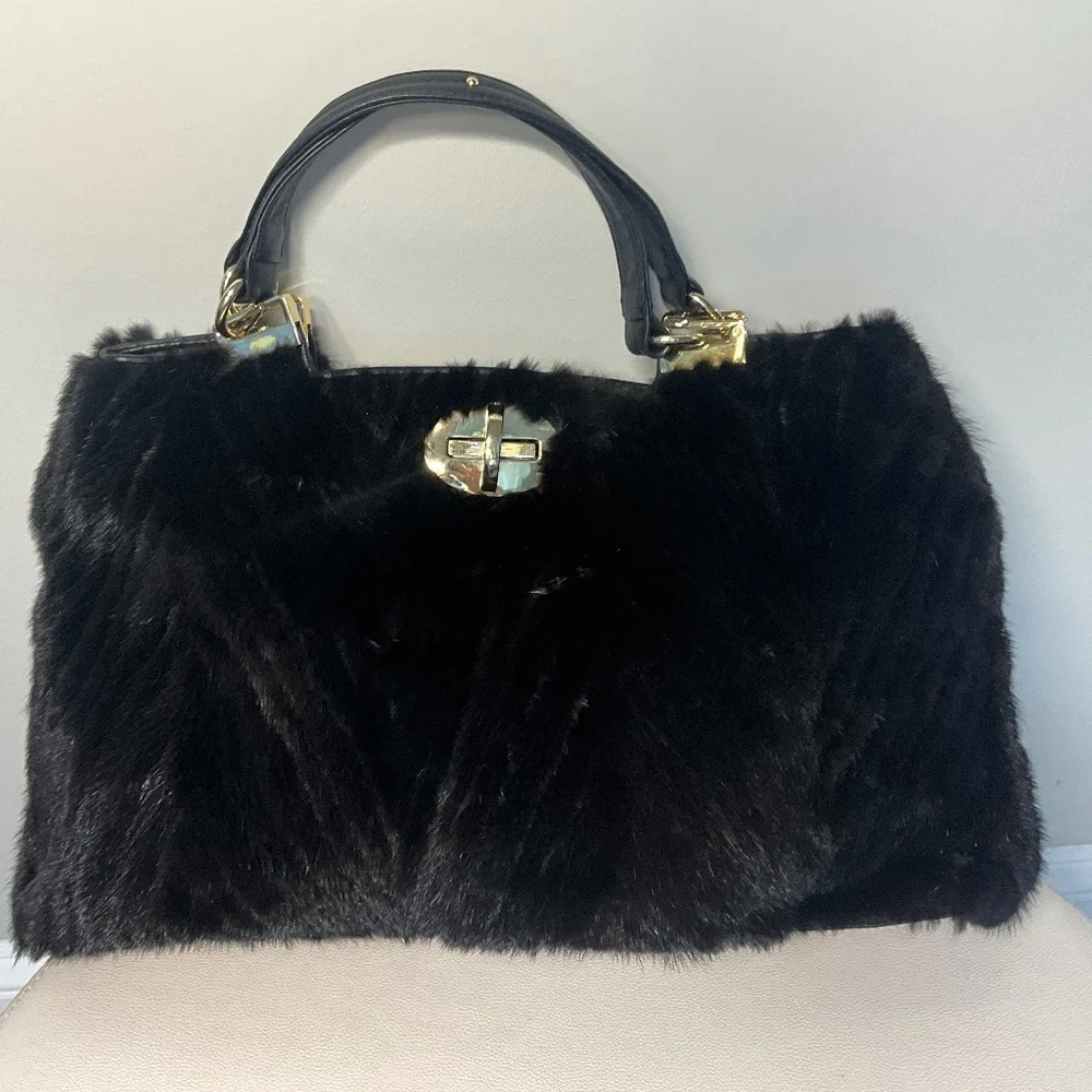 *Elegant PAOLO MASI Leather & Mink Handbag* - Picture 2 of 8